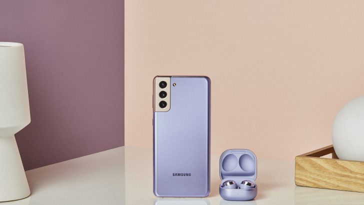 Samsung Galaxy S21+ lifestyle
