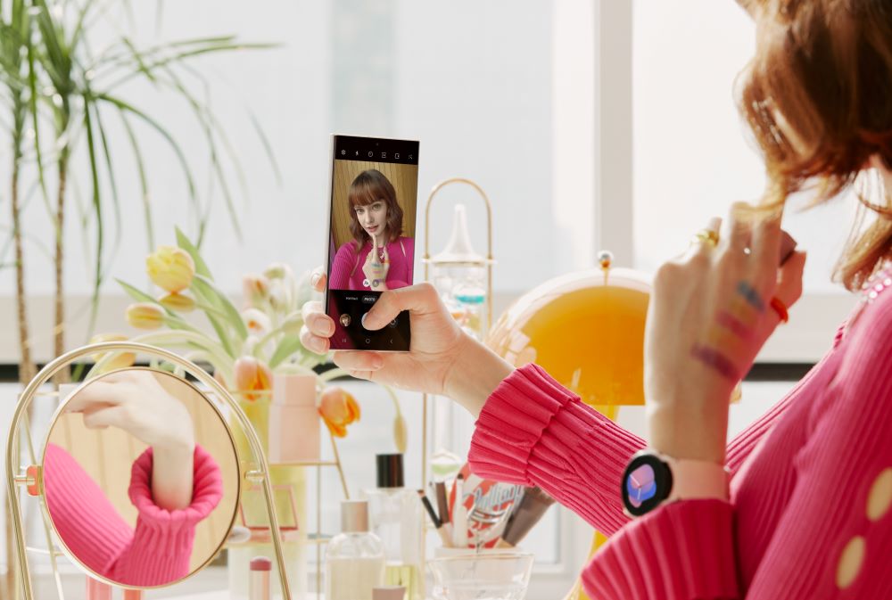 Samsung Galaxy S23 FE selfie camera